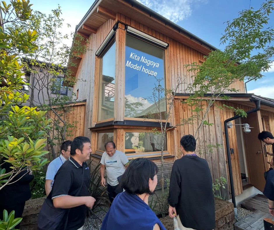 Maki har besøgt et af vores første Japan-projekter, S-House, som er resultatet af et tæt samarbejde med Molx Architects. Det færdige byggeri er blevet et levende rum med lys og energirigtige funktioner.